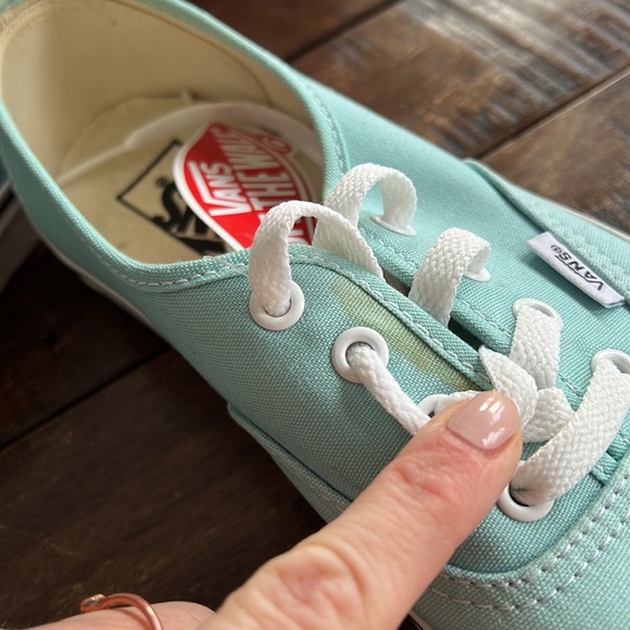 Vans light blue size 7.5 NWT small stain not noticeable. - Picture 3 of 5